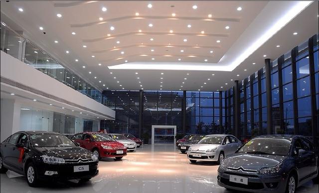 買車去4S店和二級代理經(jīng)銷商,哪個(gè)更劃算?后悔不早點(diǎn)知道